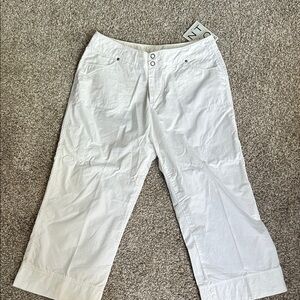 NWT Nomadic Traders White Capris size 12
